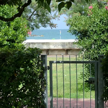 Apart-hotel Marche - Residenza Ecologica *